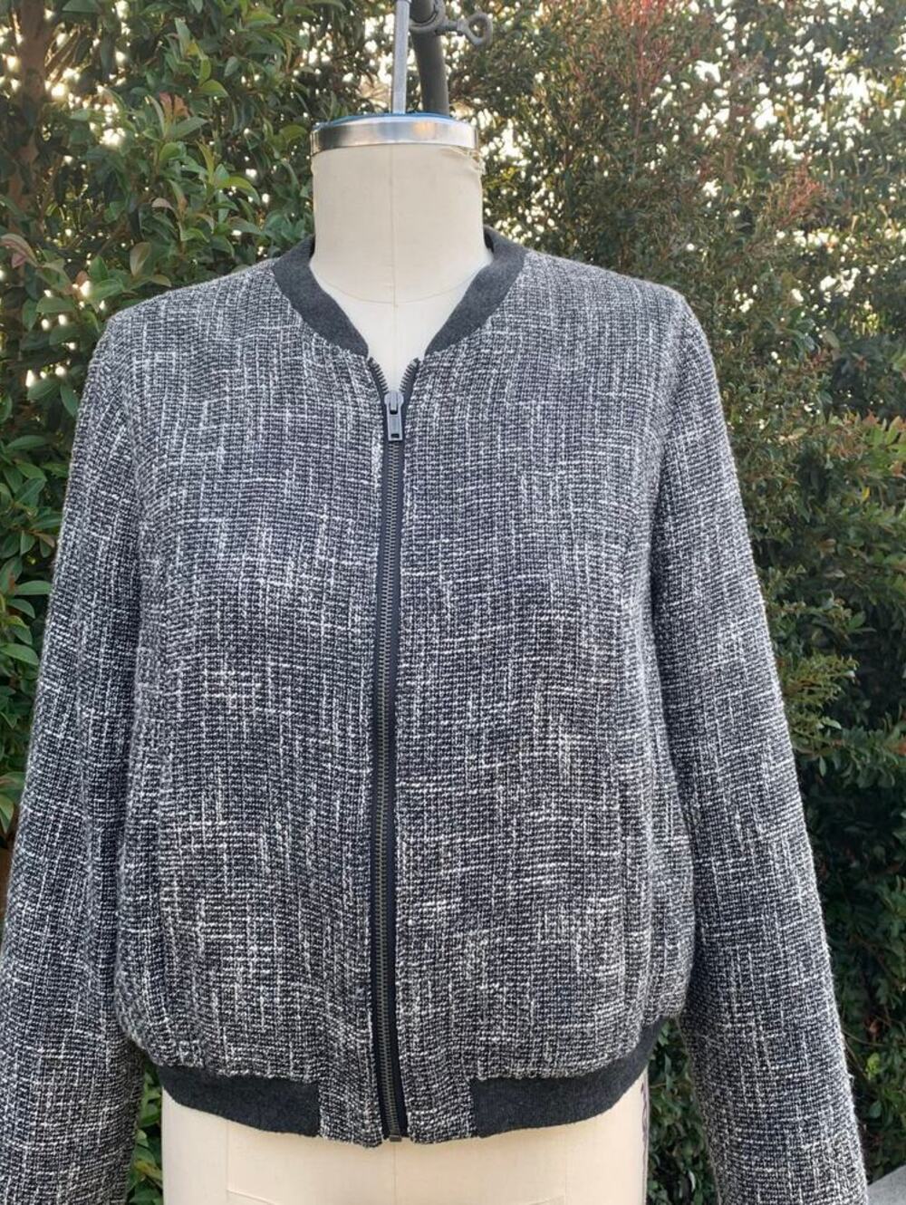 Gap Women’s Medium Tweed Zip Bomber Jacket Black/White Ribbed Trim Casual